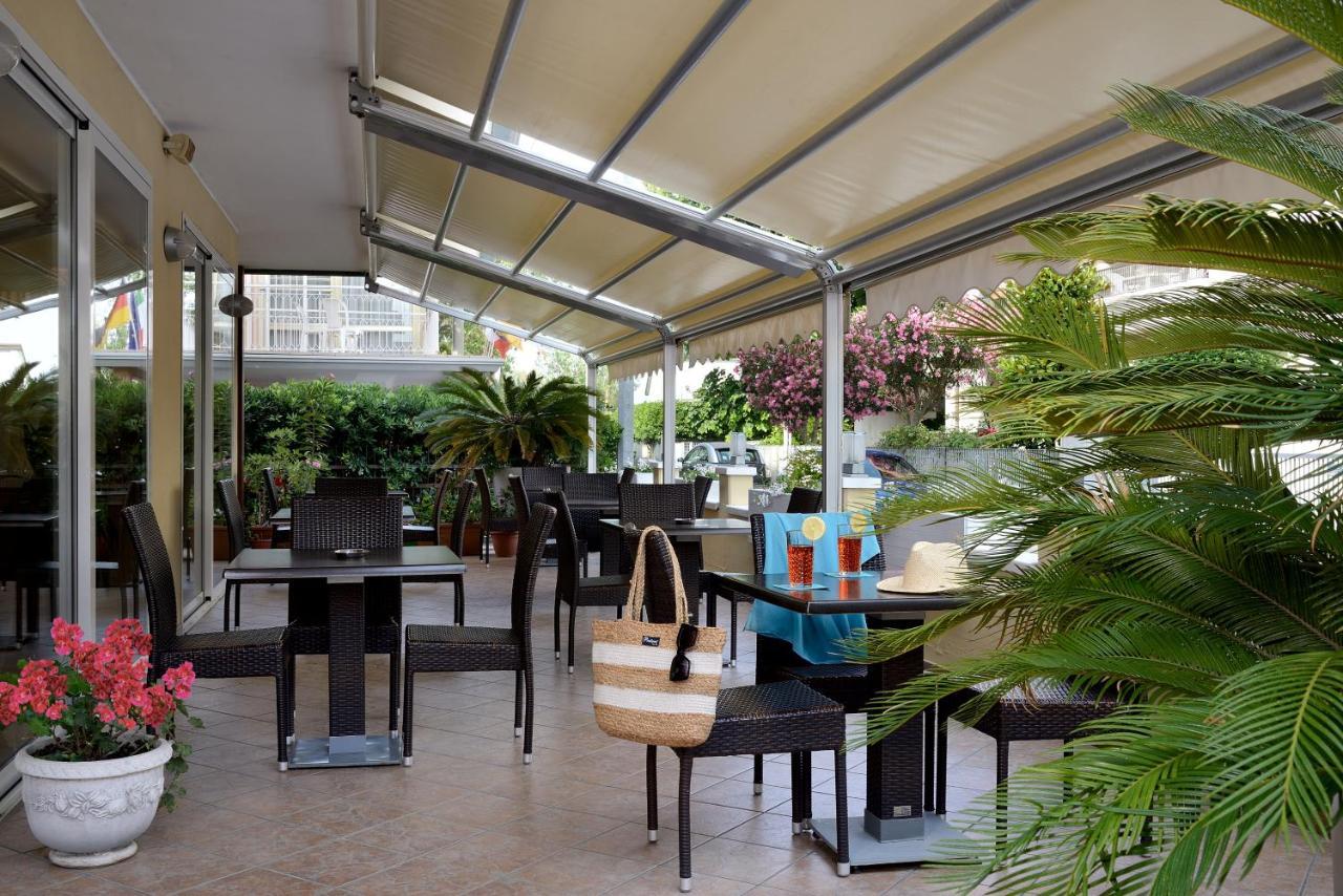 Hotel Elisir Rimini Exteriör bild