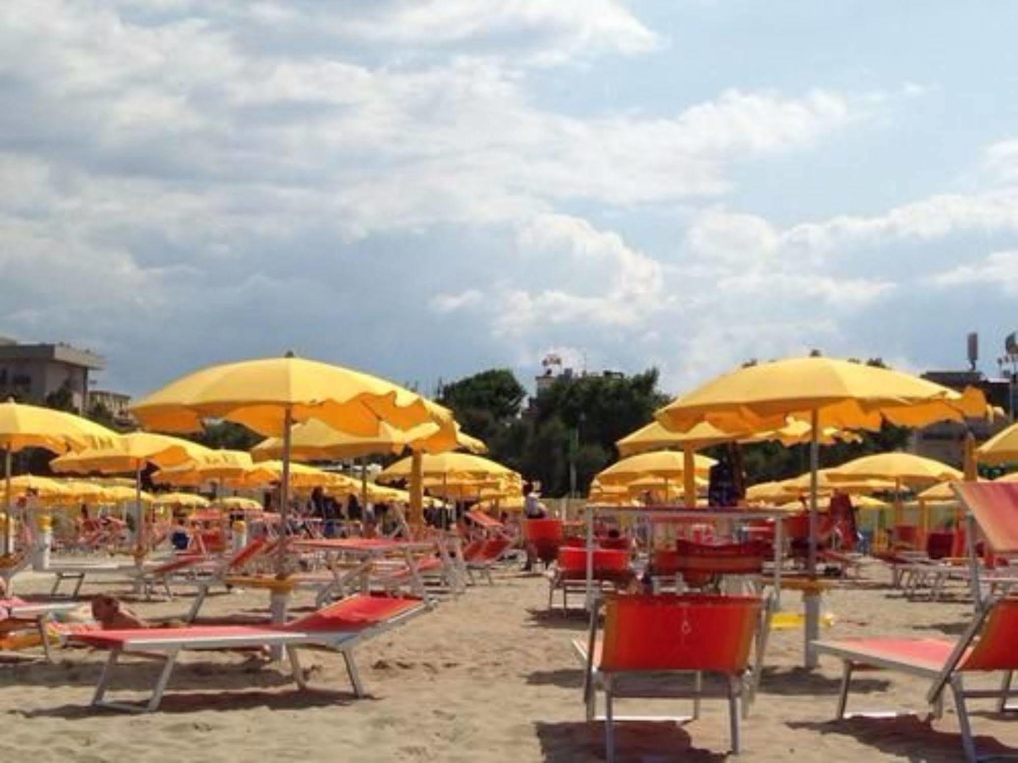 Hotel Elisir Rimini Exteriör bild